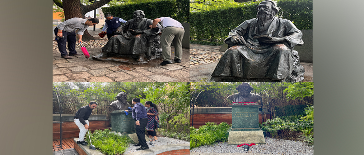 As part of the SwachhataHiSeva2024 Campaign, the Consulate team led by Consul General Dr. N. Nandakumar offered Shramdan in cleaning up of busts of Gurudev RabindranathTagore at Maoming Rd & Luxun Park, Shanghai' (26.09.2024)