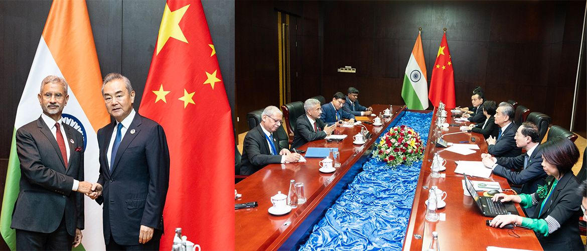 Hon'ble External Affairs Minister of India Dr. S. Jaishankar met H.E. Wang Yi, Foreign Minister of China in Vientiane on the sidelines of ASEAN-related Foreign  Ministers' Meetings (25th July 2024)